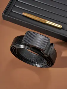 Men's belt, business casual style. Black PU leather, versatile and durable, goes with various outfits.