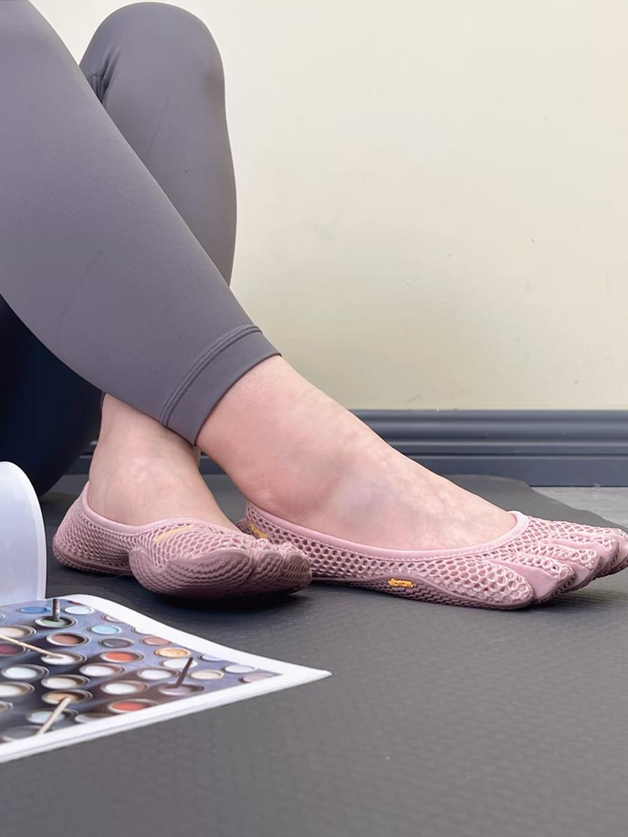 Five-Toe Yoga Shoes – Women's Toe-Separating Mesh Sneakers for Pilates, Running & Dance, Breathable Outdoor Fitness non-slip lightweight breathable comfortable fashion