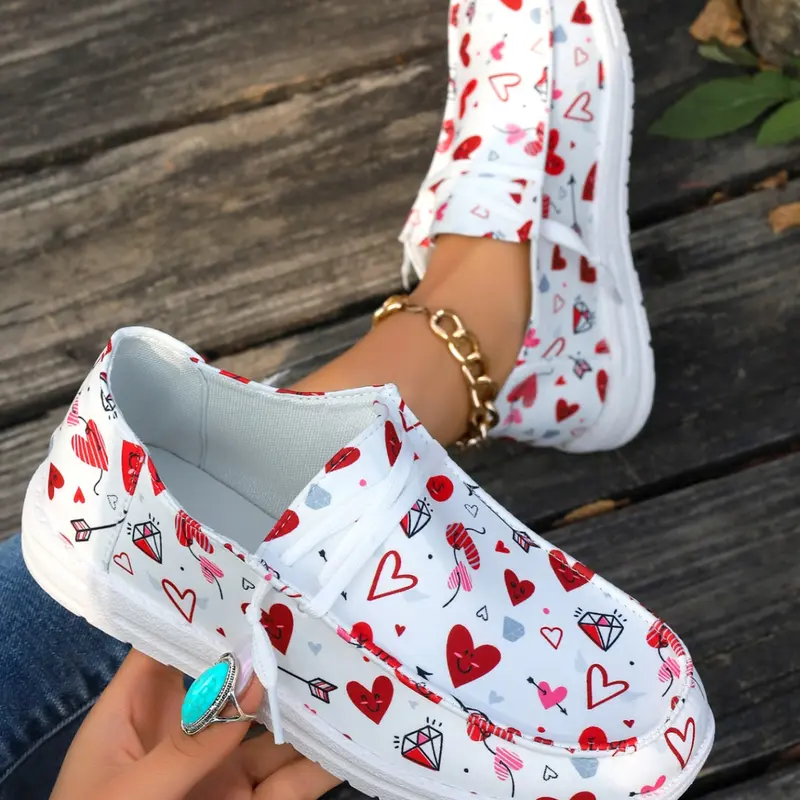 Women's Cartoon Heart Print Low Top Rubber Sneakers, Cute Casual Canvas Shoes for Comfortable Everyday Wear, Perfect for Valentine's and Halloween, Leisure Shoes, Casual Trendy Shoes