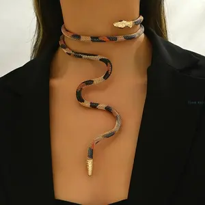 Women's Adjustable Snake Chain Necklace, Punk Gold Snake Pendant, Black & Orange Snake Pattern in Light Beige, Fashion Versatile Neckpiece for Daily & Party Wear, Bold Trendy Accessory & Ideal Gift