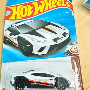 Lamborghini Huracan Sterrato 1:64 Hot Wheels