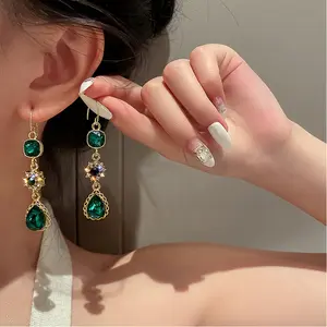 Vintage Elegant Luxurious Water Drop High-End Design DDES0358 Women's Ball Party Holiday Fashion Earrings 14K Gold-Plated