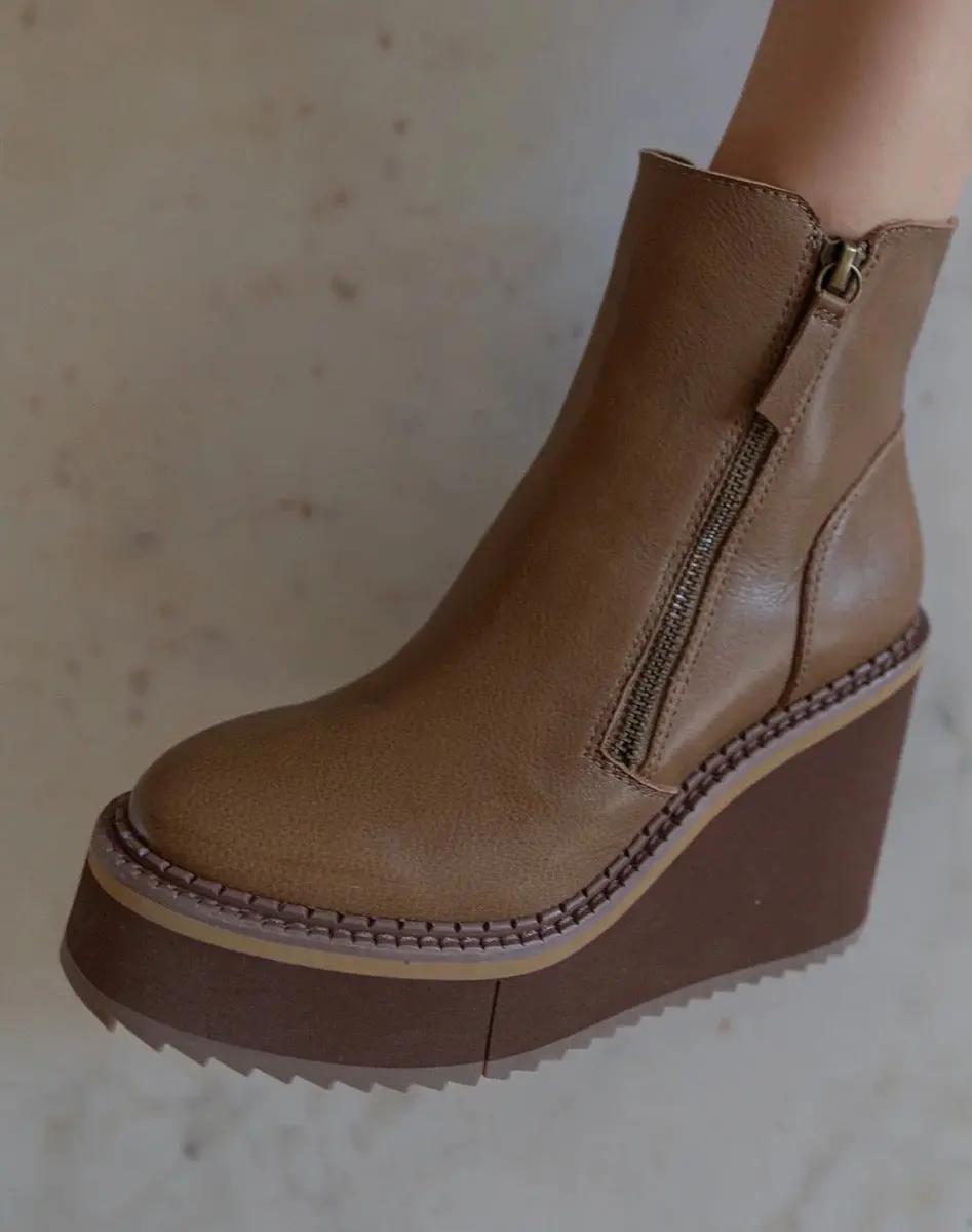 Avail Boots