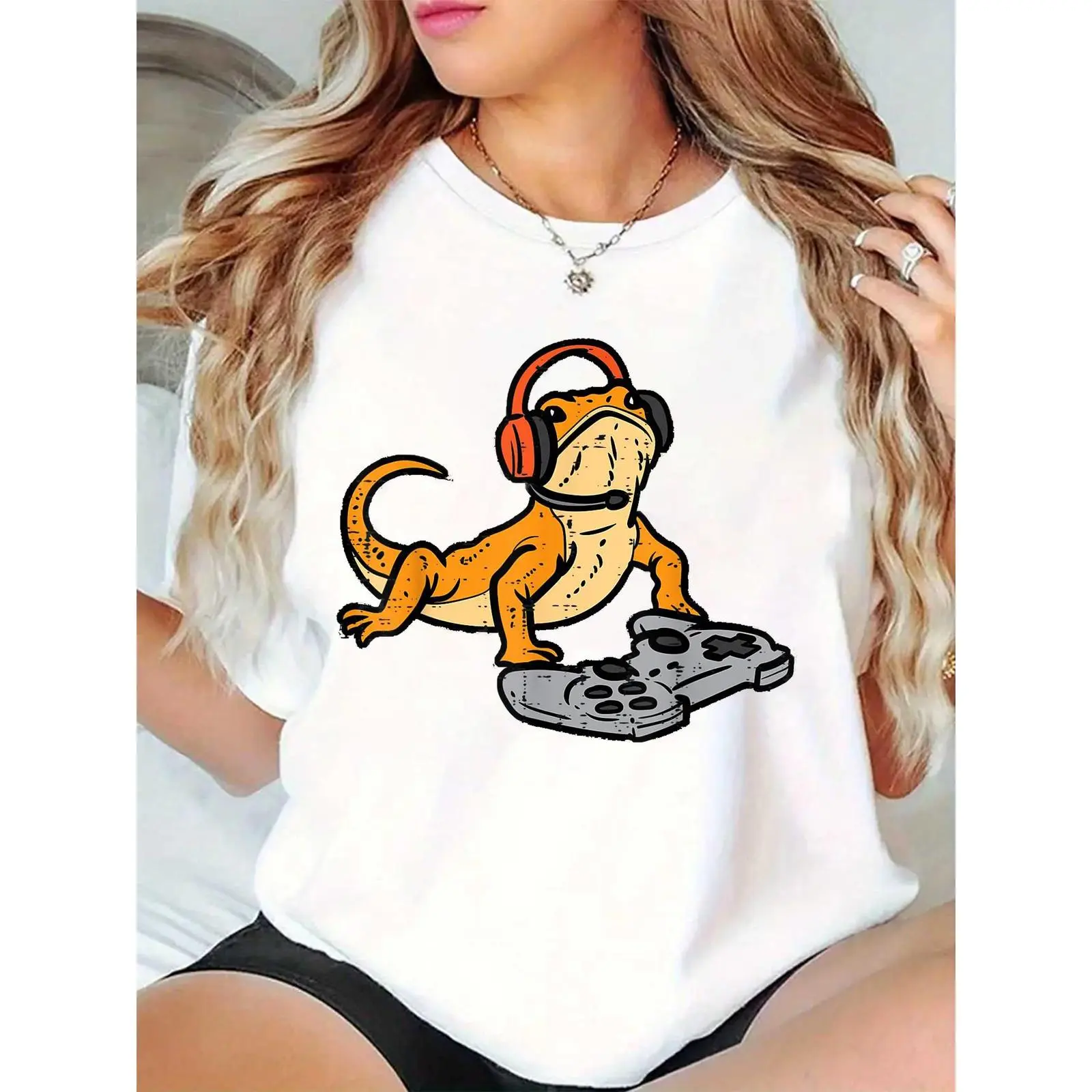Women's 100% Cotton Graphic T-Shirt with Bearded Dragon Gamer Print, Casual Relaxed Fit Lightweight Round Neck Streetwear, Tshirt, Comfortable, Tops, Graphic Print, Breathable