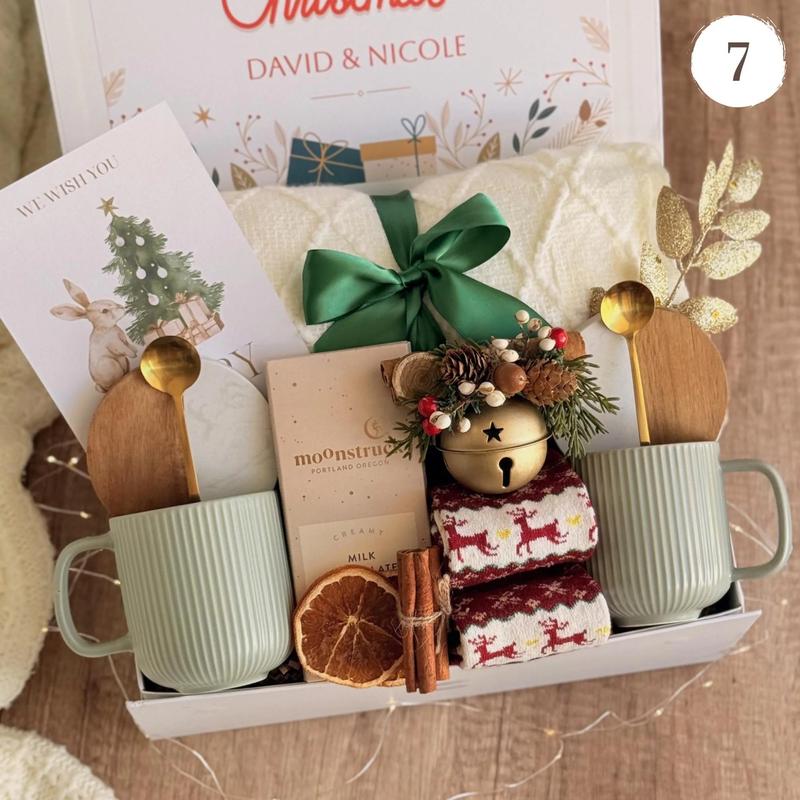 Winter gift basket, cozy christmas gift box, holiday gift box, gift box christmas, Gift for colleagues