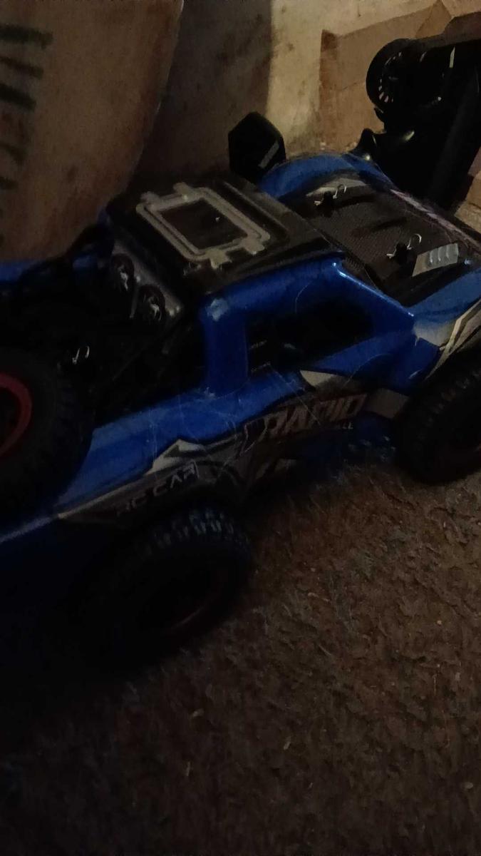 Item: Q130-Blue-carbon brush version