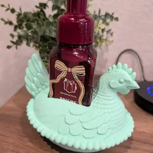 Hen Soap Holder