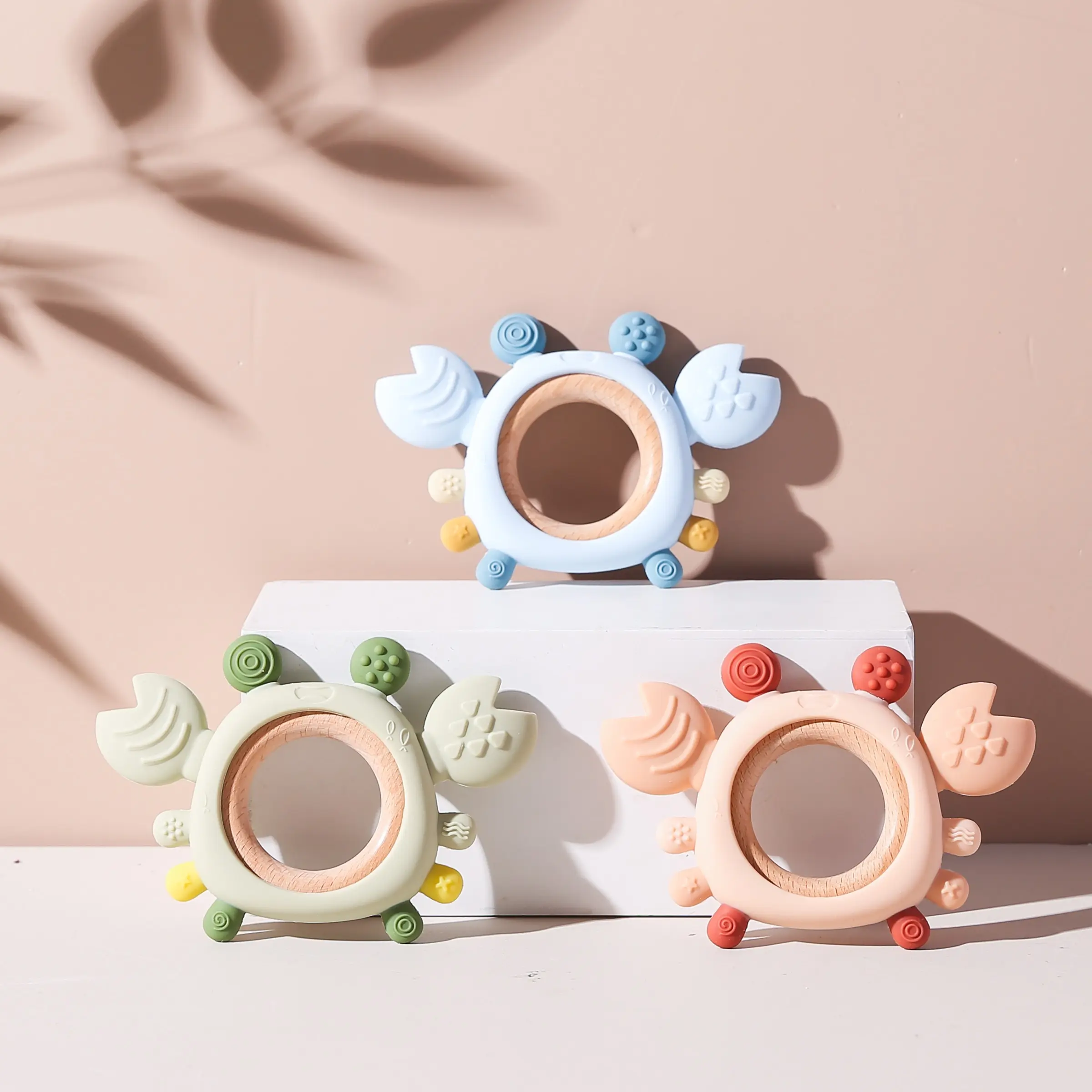 Cute Crab Silicone Teether, Sensory Teether, Colorful Baby Toy, Early Education Soft Silicone Soother, Perfect Halloween Gift, Attractive Colors, Safe Material