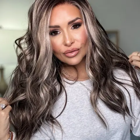 AISOM Greta Iced Mocha Loose Wave 13x4 Free Part Lace Front Wig with Scandinavian Hairline Glueless Wig Low Density 22" Women Wig Daily Use