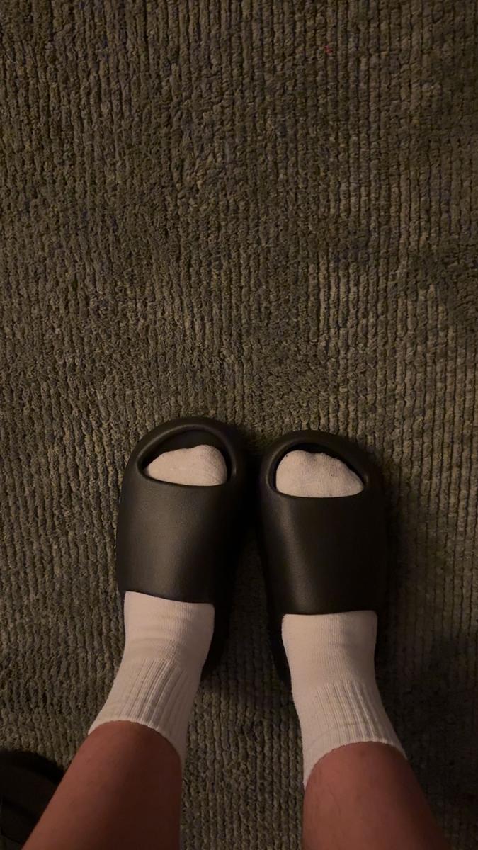 Item: Black, EU37 / M4 / W6