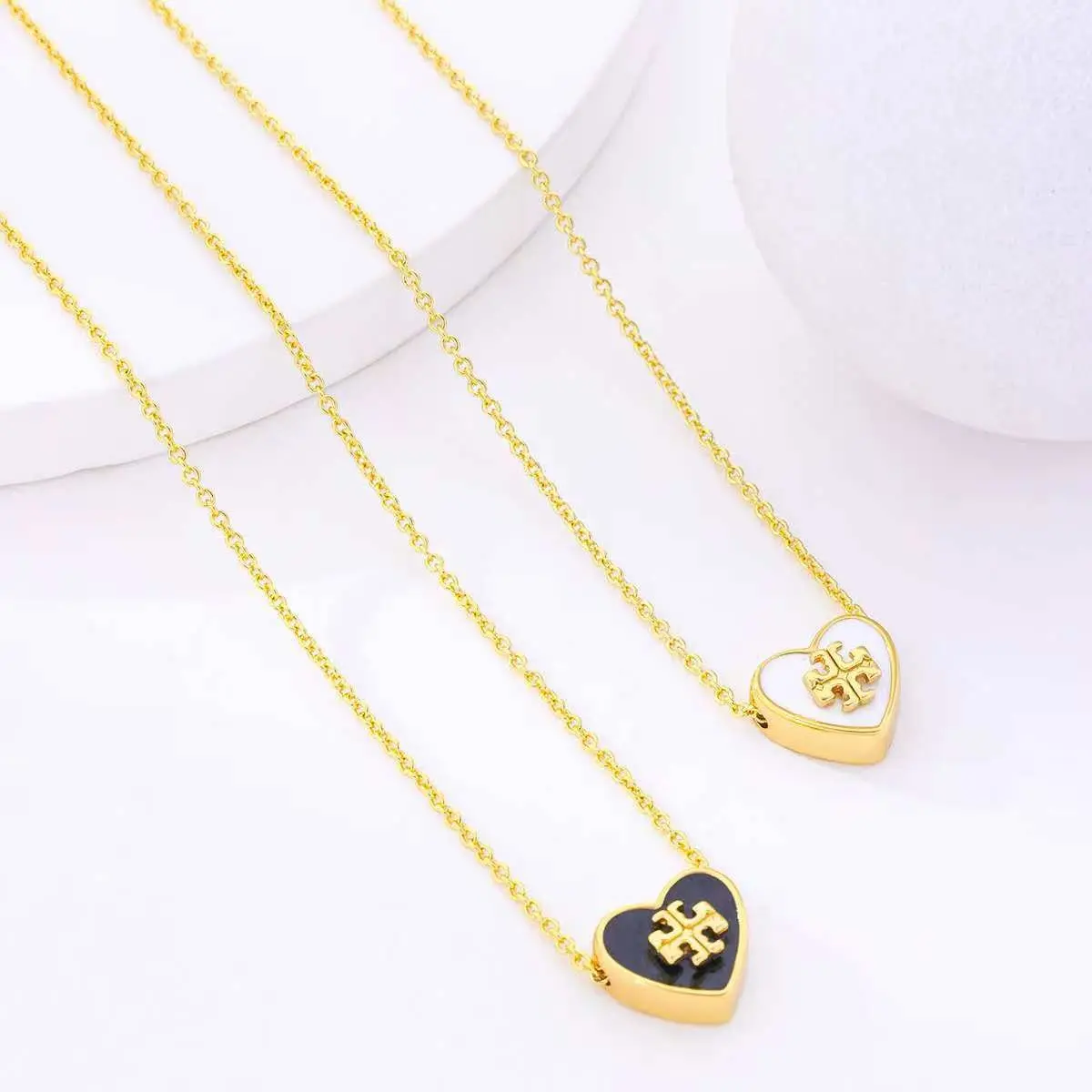 Tory Burch Heart‑Shaped Enamel Pendant Necklace Women Jewelry
