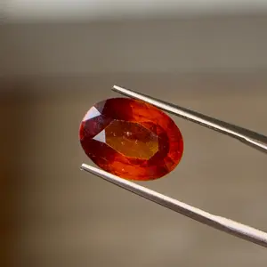 6.08 ct Natural Hessonite Garnet Honey Yellow – Oval Cut – AIG Certified