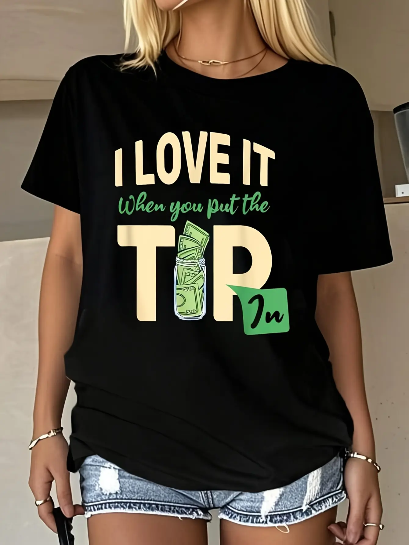 Women'S And Unisex Fun Bartender T-Shirt| "Love You So Much I'M Giving You A Tip" Print With Bartending Tools (Money, Lime, Ice) - Soft And Breathable Black Short Sleeve, Suitable For Bartender Gifts, Parties, Casual Wear - Machine Washable
