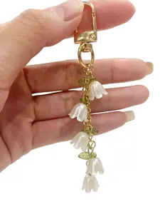 Bellflower Faux Pearl, Floral Pattern Stylish Keychain, Tassel Pendant, Car Key Chain, Bluetooth-compatible Earphone Holder, Wallet Decoration, Women's Gift, Mother's Day Present