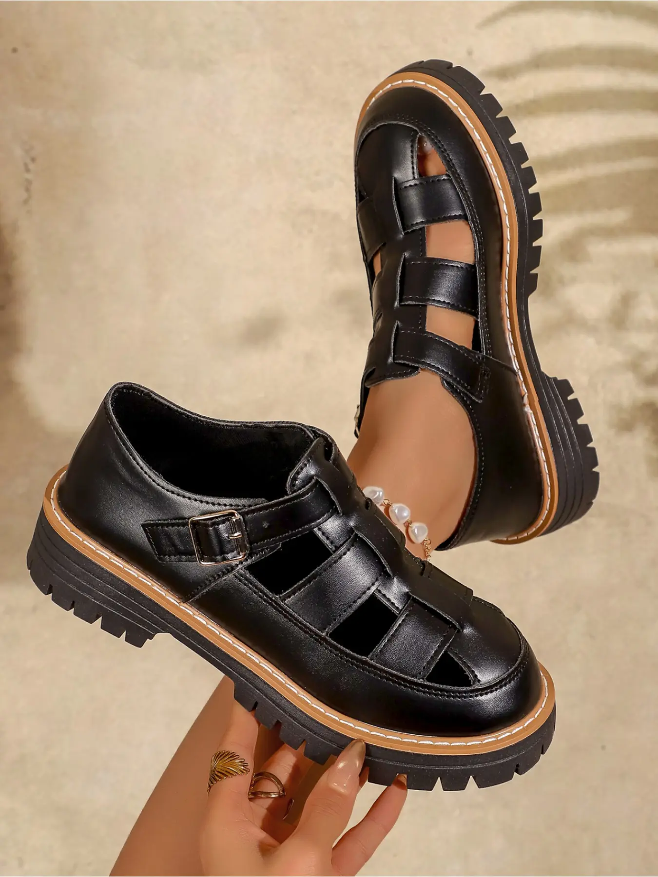 Women's Platform Fisherman Sandals Closed Toe Cut Out Buckle Strap Hollow Out Casual Roman ShoesChunky Lug Sole Roman Sandals Women Vintage Woven Hollow Closed Toe Adjustable Buckle Casual Walking Summer Dress Shoes Casual Summer Footwear