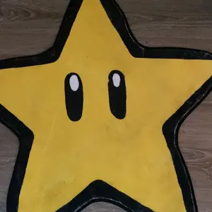 Cute Star Smiling Face Shaped Carpet Soft Area Rug Yellow Black Contrast Plush Floor Mat Bedside Non slip Water absorbing Foot Mat Children's Room Atmosphere Decorative Mat Suitable for Ins/Cream Style Home Decoration