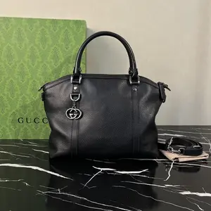 Pre-owned GUCCI Leather Shoulder Bags 7.8'' R2239 Shoulder Bag C8355072619 0114 T1 Chloe