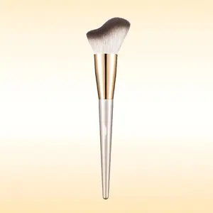 Wavy Makeup Brush, Professional Contouring Brush, Perfect Fit for Facial Curves, Multifunctional Makeup Tool for Contouring, Setting, Blush