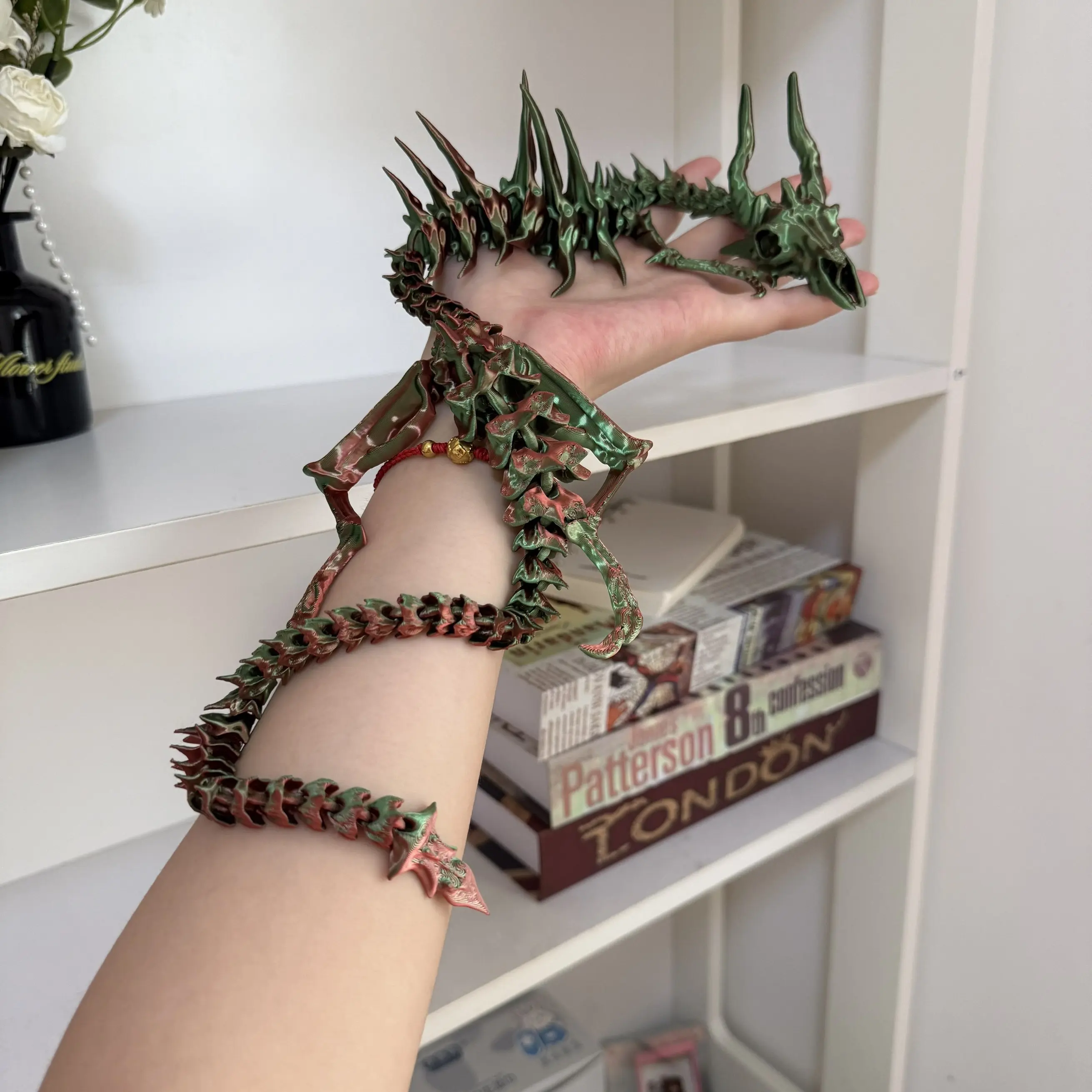 25 Inch Dragon Skeleton Statue – 3D Printed Articulated Fantasy Dragon Bone Figurine, Realistic Skeleton Structure with Sharp Spikes, Poseable Monster Model, Dark Fantasy Desk & Bookshelf Decor