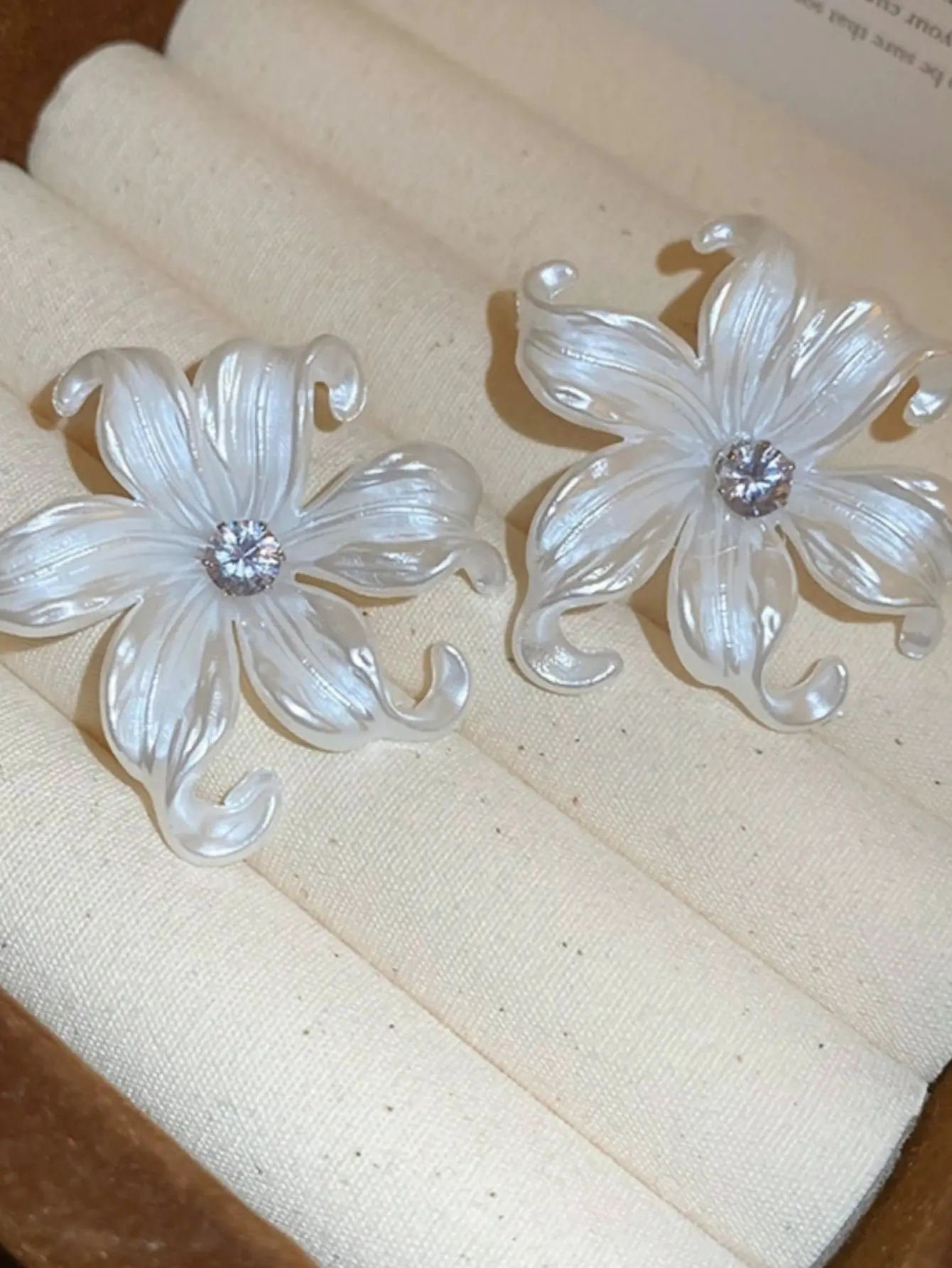 Elegant Pearls Earrings, Fairycore Aesthetic Lily Petal Studs with a Pearlescent Finish and Central Gemstone for Casual or Evening Wear, Female