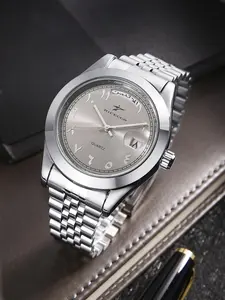 RICECGO 1pc Men's Quartz Watch, Durable Stainless Steel Strap, Hardlex Glass, Round Analog Face, Dual Calendar Function, Fashion Jewelry Accessory, Suitable for Any Occasion, Round Dial Watch