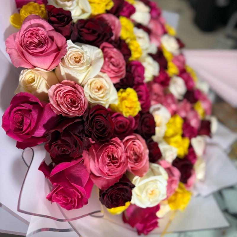 Miami only - 60 mix roses bouquet with personalized message - Free delivery