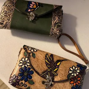Mexican Leather Crossbody Cellphone Bag Hermoso de Piel 100% Ternero with Floral Embroidery & Gold Charm Artisanal Handcrafted C Handbag porta celular de cuero