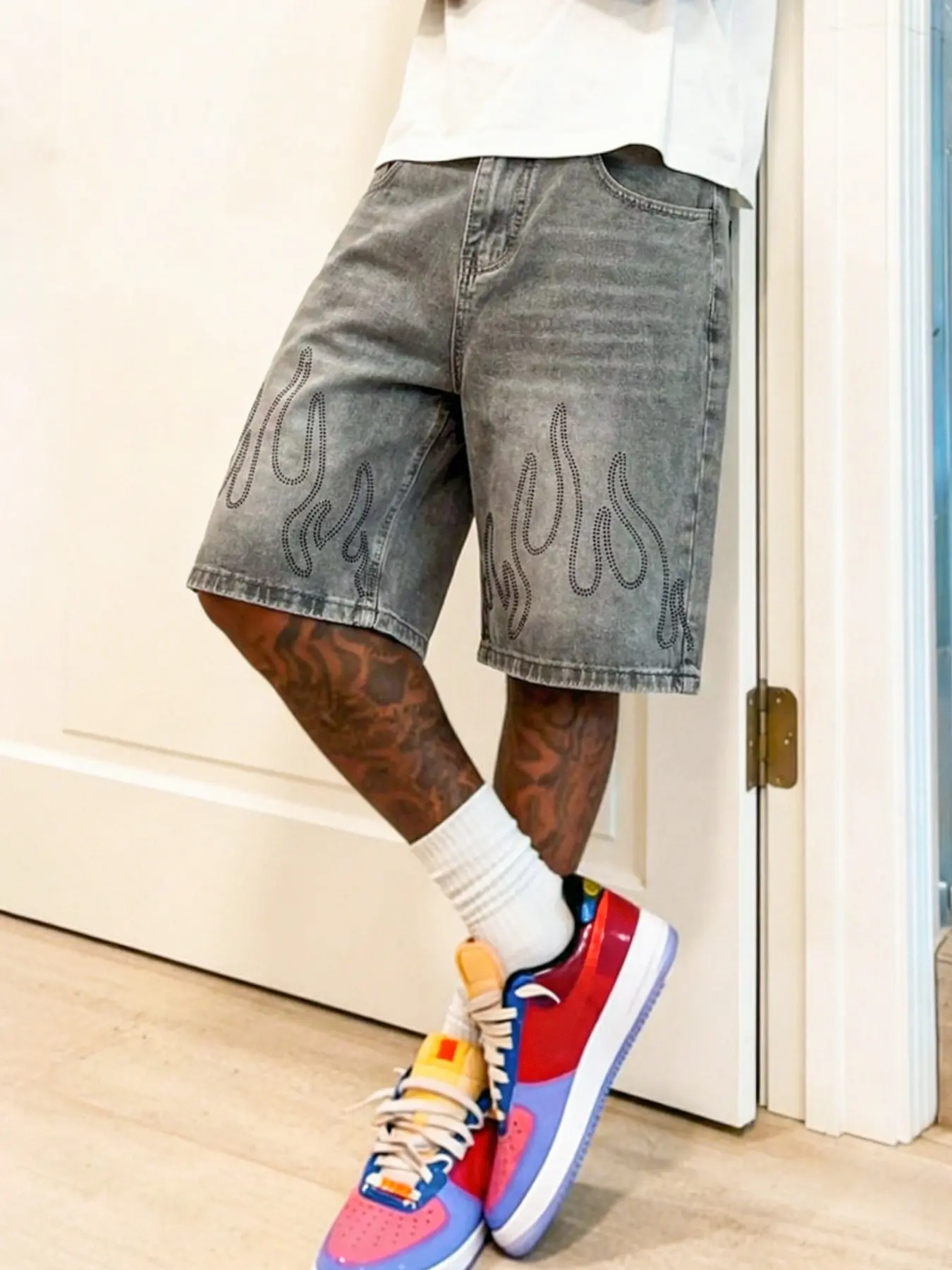 Men's American Vintage Washed Gray Denim Shorts, Menswear Wide-Leg Straight with Flame Print, Y2K Street Style, Skate & Hip-Hop Casual Oversized Baggy Relaxed Fit, Casual Streetwear Shorts, Gift for Husband or Boyfriend