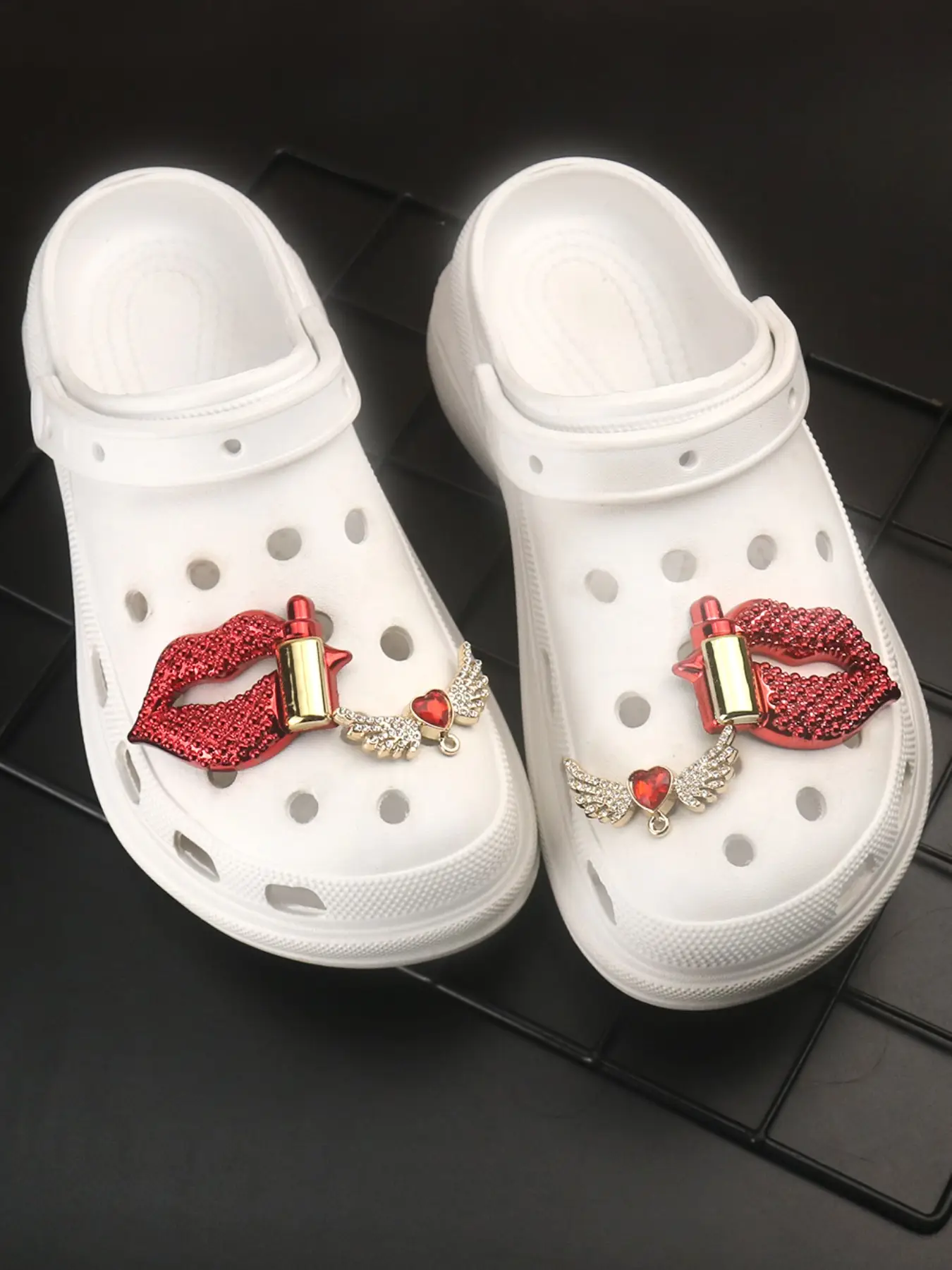 4pcs Novelty Letter & Lipstick Pattern Design Shoes Decorations, Fashionable Heart & Lip Design Shoes Charm For Clogs Decoration, Shoes Accessories Fo