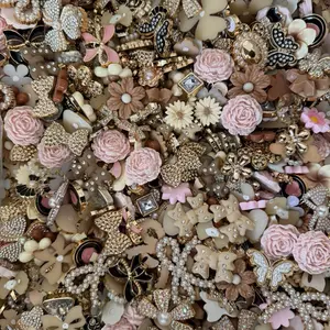 Bougie 2.0 Flat Back Charm & Flower Mix
