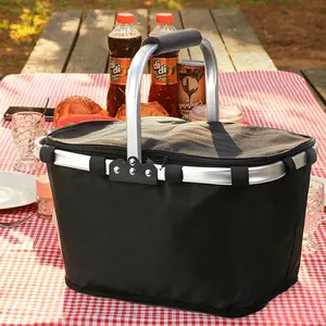 Picnic basket for 2-4 people, sturdy and lightweight, with a spacious interior and built-in insulation to keep food better stored.