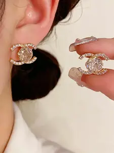 Elegant Stud Earrings for Women, Fashionable Simple Design, Perfect for Daily Commute, Versatile Earrings, All Seasons Wear
