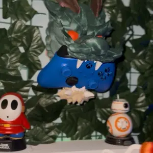 Wall/Table-Top Mounted Dragon Controller Holder | SHENRON themed!