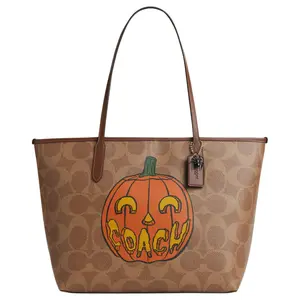 COACH City 33 Classic Logo Halloween Print Tote Bag in Tan for Women Leather Tote Purses Stylish Tote Bag