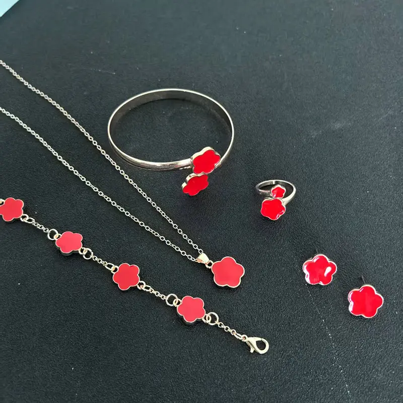 Rose gold red oil five flower suit