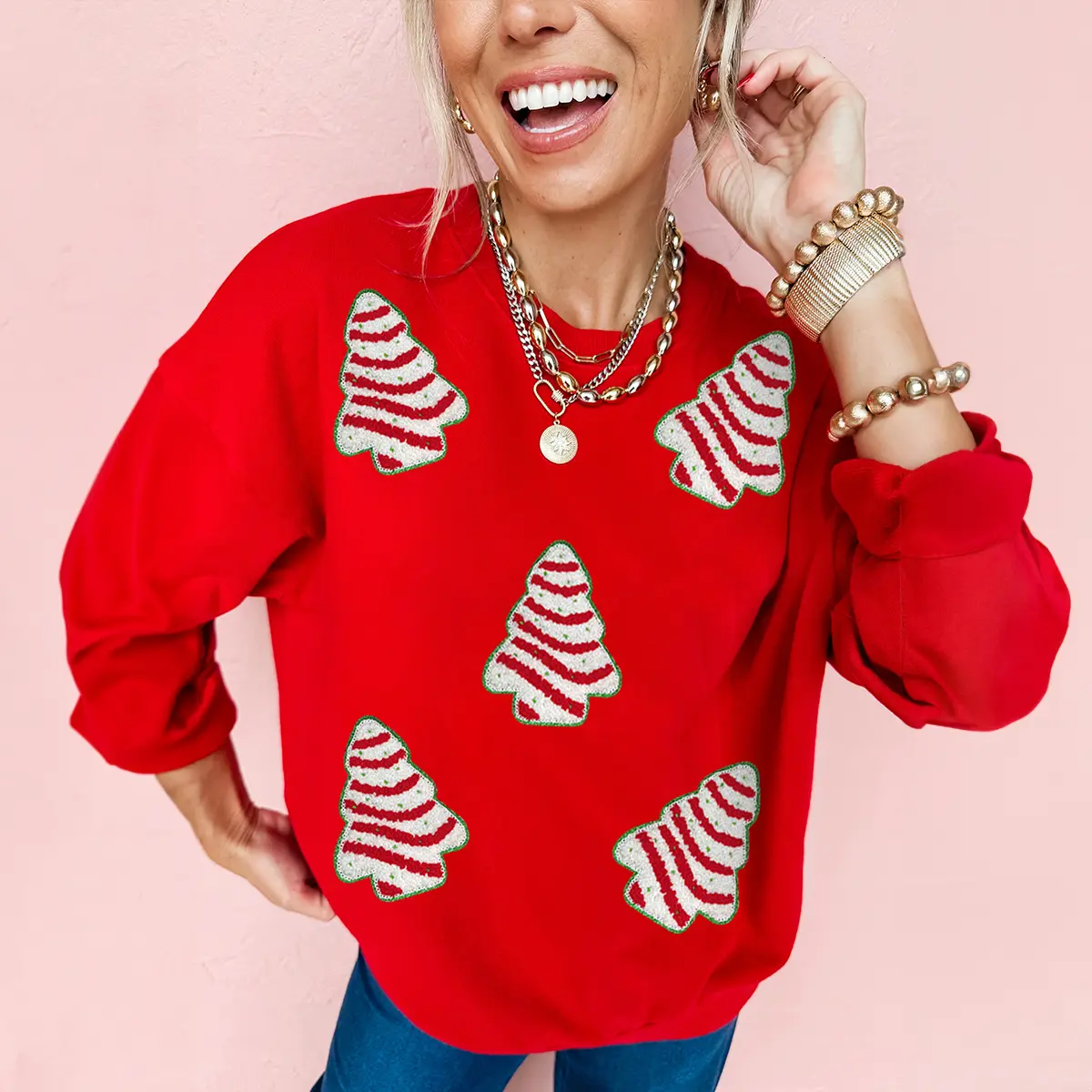 Mntaor Women's Christmas Tree Patched Sweatshirt Cozy Red Dropped Shoulder Crewneck Festive Holiday Party Sweater Winteroutfit