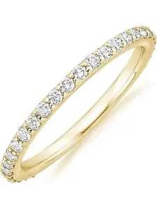 Stacked single row diamond-zirconia engagement ring in European style, simple and elegant. High-quality finger ring with delicate fine band. Luxurious and versatile, suitable for casual wear. Stackable joint ring.