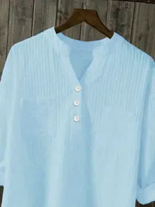 A women's fashionable new white V-neck loose casual shirt with a stylish design, versatile for commuting, suitable for spring and summer, and perfect for indoor wear.