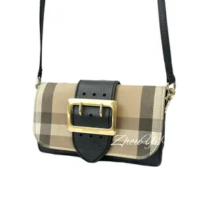 Pre-owned BURBERRY Leather & Canvas Shoulder Bags House Check Leather Buckle Shoulder Bag