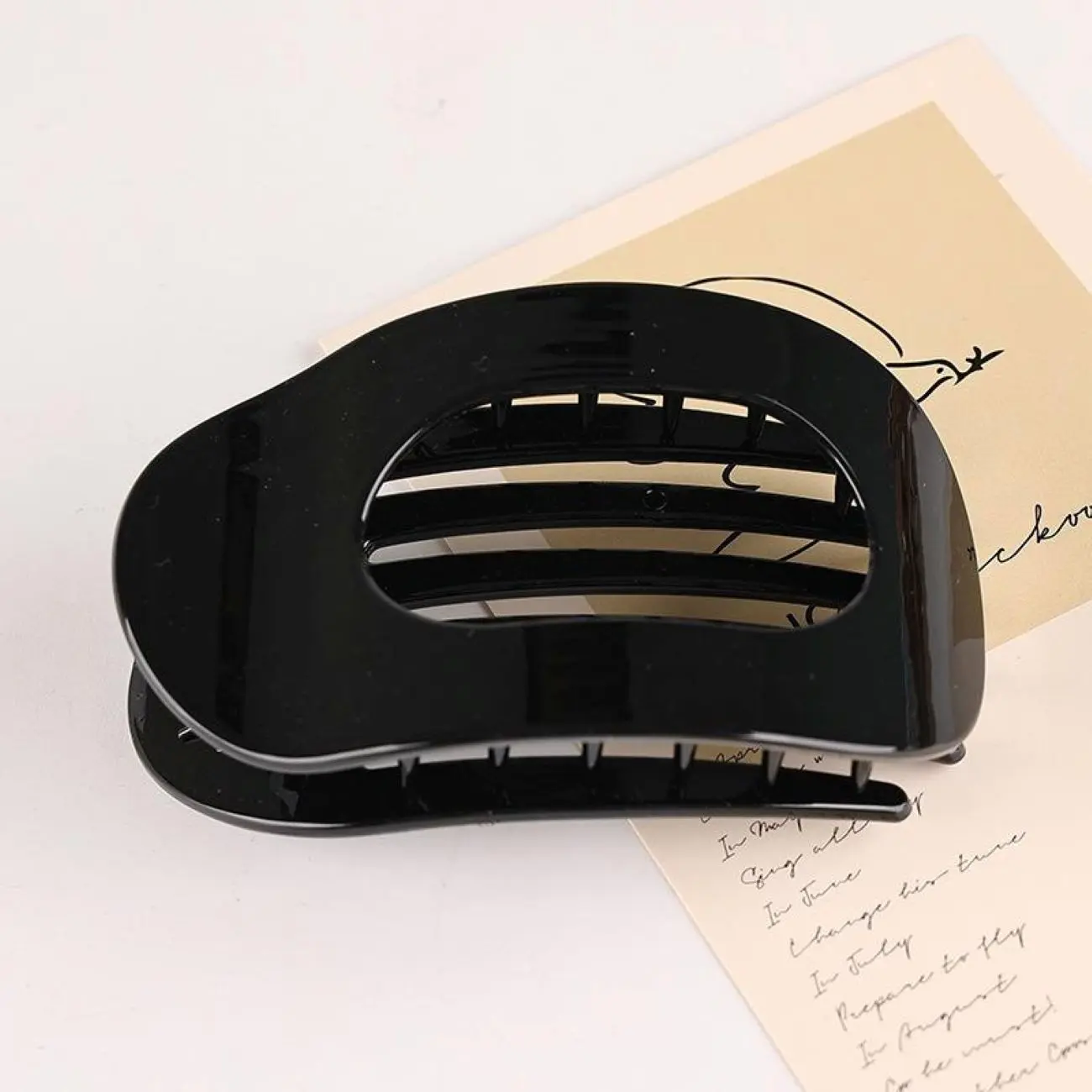 Face washing and makeup essentials! Elegant exfoliating comb set with four pieces, securely grips without damaging hair, and fits comfortably Daily Facial