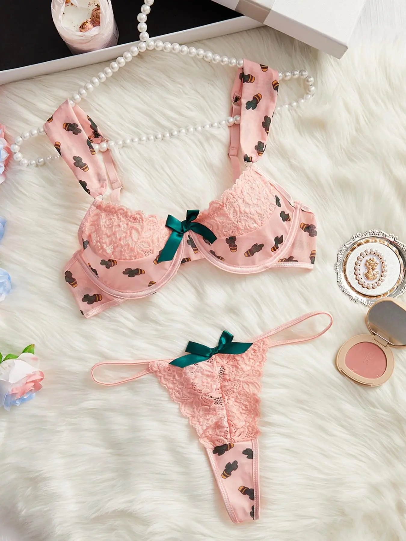 Women's Lace Patchwork Mesh Lingerie Underwear Thong Set, Medium Support, Sexy Plain Design, Perfect for Valentine's Day, All Seasons, Underwear Sets