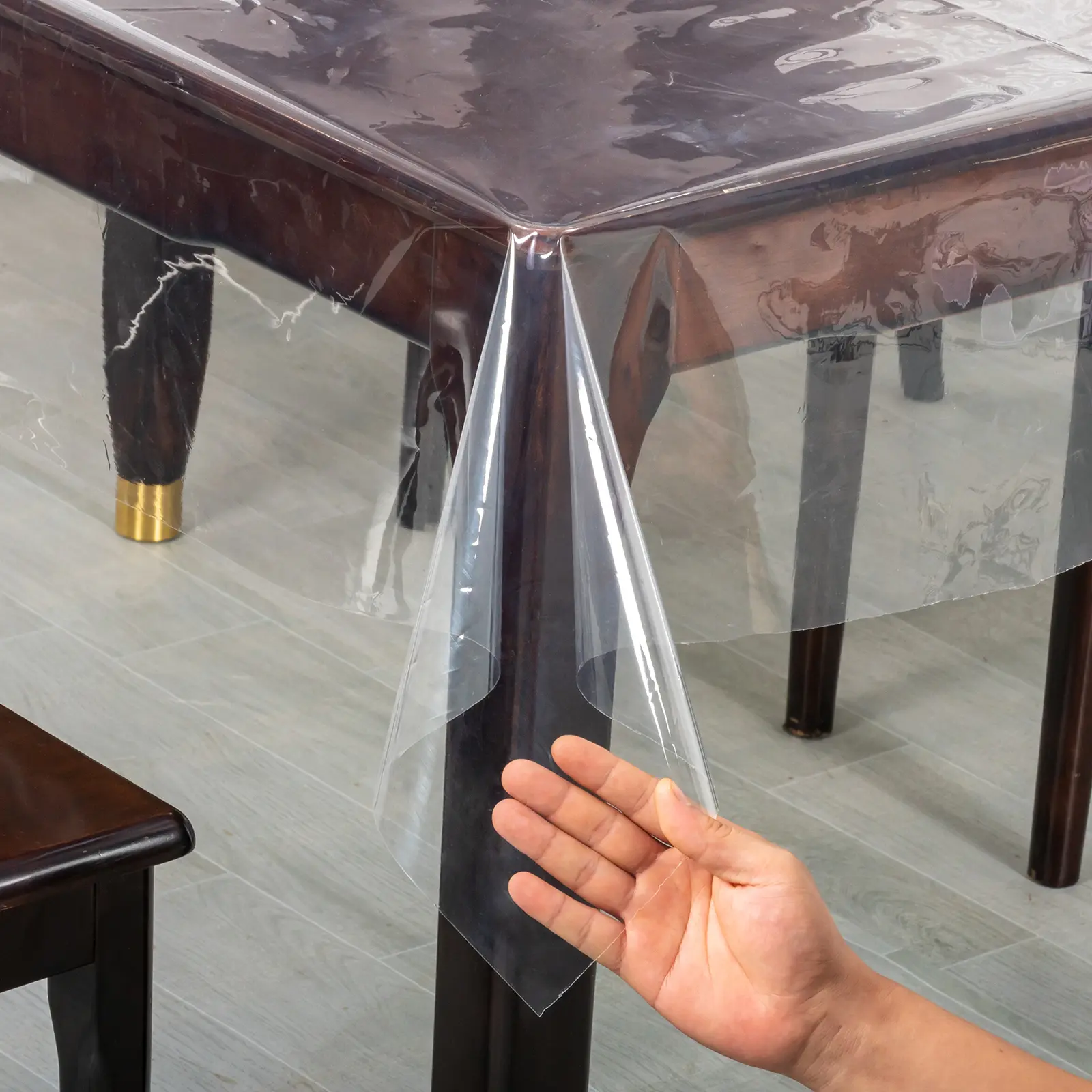 Transparent Vinyl Tablecloth, Multi-Functional Durable Protective Cover, Rectangular Design, Easy to Clean, Quality, Ideal for Picnic Tables and Kitchen Tables