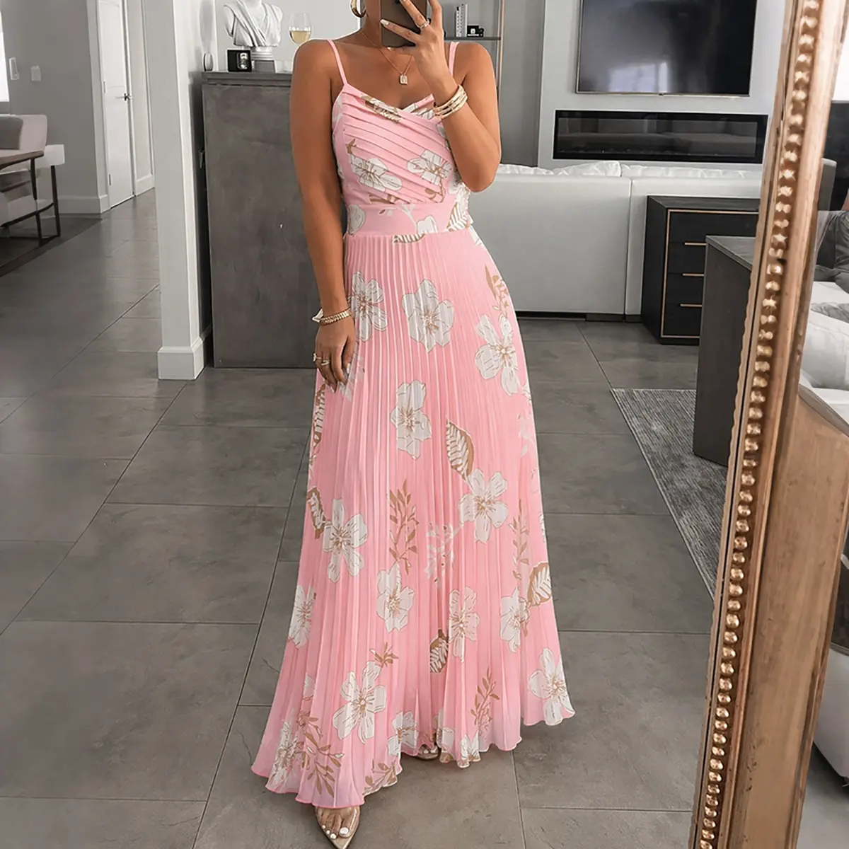 CHICME Women's Floral Print Pleated Maxi Dress Adjustable Straps High Waisted Shirred Back Boho Vacation Dress/Summer Dress