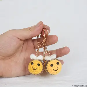 Cute Bee Handmade Knitted Keychain, Exquisite Crochet Yarn Pendant, Creative Insect Hanging Ornament Finished Craft For Bag Decoration And Daily Gift