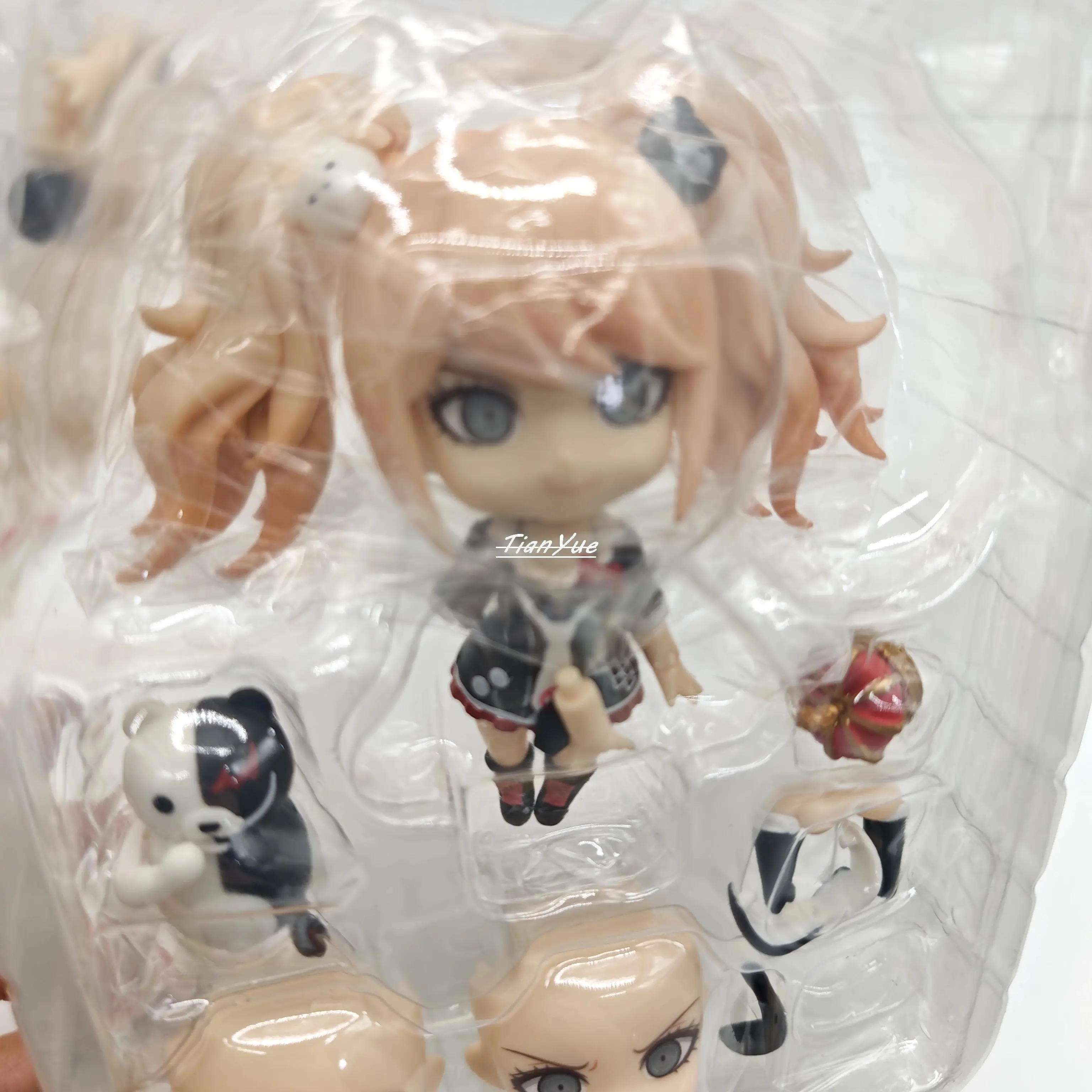 Anime Enoshima Junko 1398 Danganronpa Trigger Happy Havoc PVC Action Figure - High Art., 10cm High-Articulation Collectible Toy, Christmas Gift for Classic Toy Enthusiasts