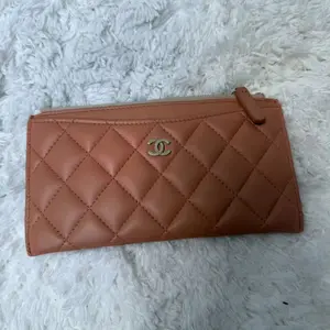 Pre-owned CHANEL Lamb Skin Clutches & Wristlets Classic Flat Zipper Pouch Wallet
