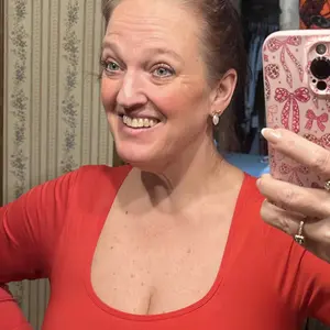 Daily Deals - Pajamas, Sweatshirts, Jewelry, Bags & More