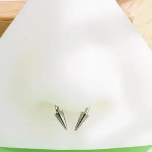 Oufer 16G 4PCS Long Spike Septum Piercing Ring Helix Horseshoe Ring Balck Silver Inner Diameter 8mm 10mm 12mm