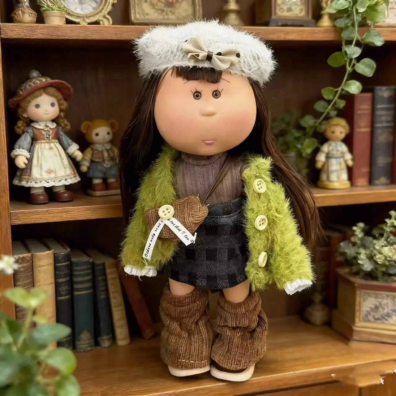 Fashion Gift Autumn Winter Doll Set, Includes Stylish Beret, Mini Skirt, Ideal for 24cm Dolls, Perfect for Kids and Collectors, Doll Accessories