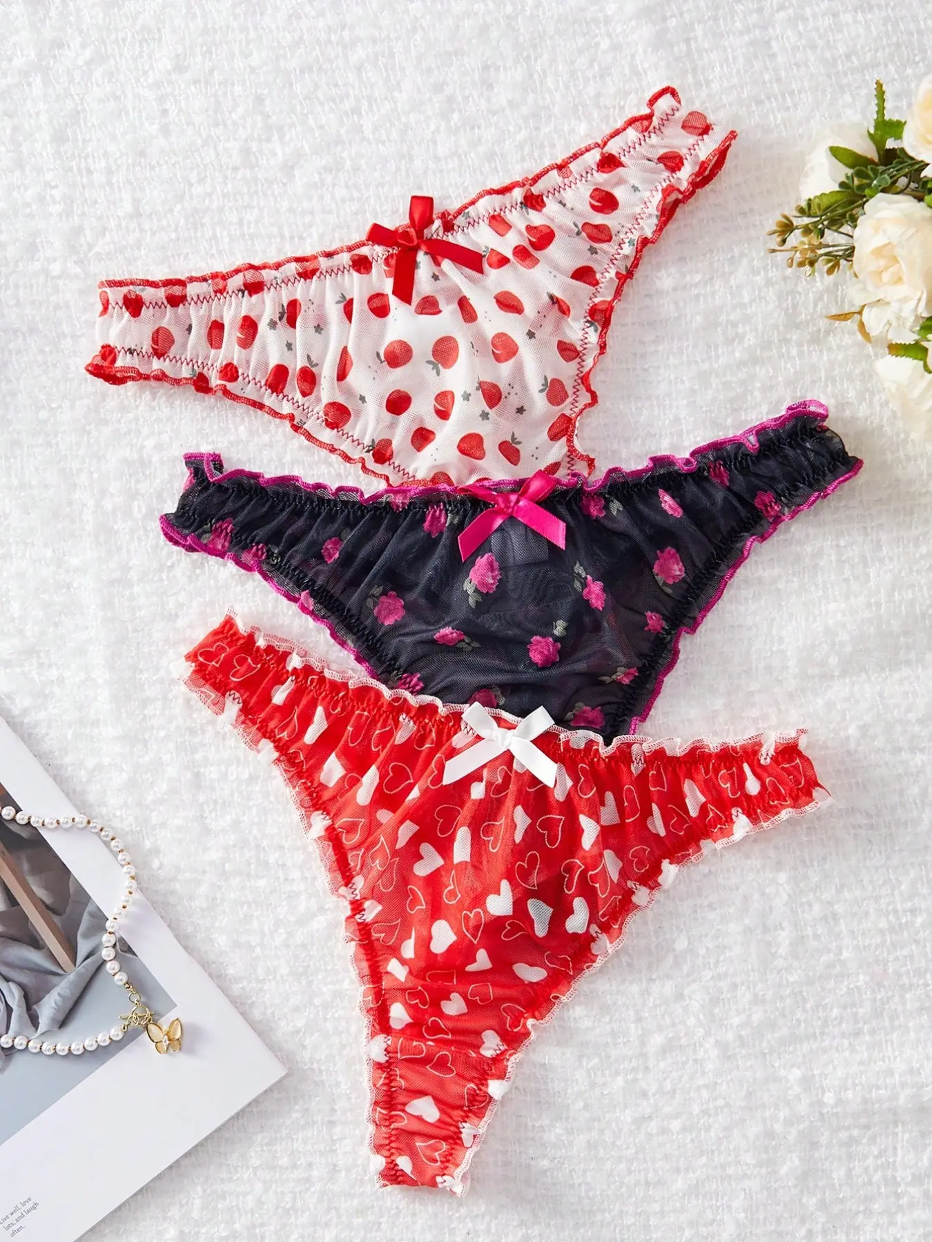 Women's Low-Waist Thong Panties Lace Floral Heart Transparent Lingerie, Sexy Slim-Fitting Underwear for Valentine's Day & Party Dates， calzone de mujeres，bargain，sexy，boyfriend gifts，cool girl outfits，chica under, Fashion